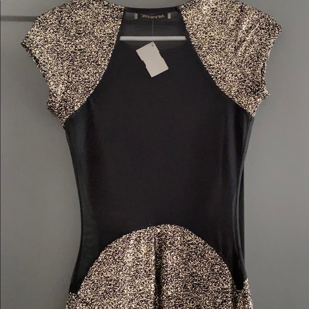 Never worn! - Picture 3 of 4